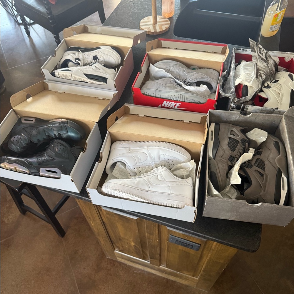 Nike/Jordan men’s kit all size 9.5